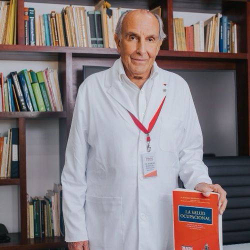 Reconocimiento Honorario Dr. Rodrigo Benavides Castellón
